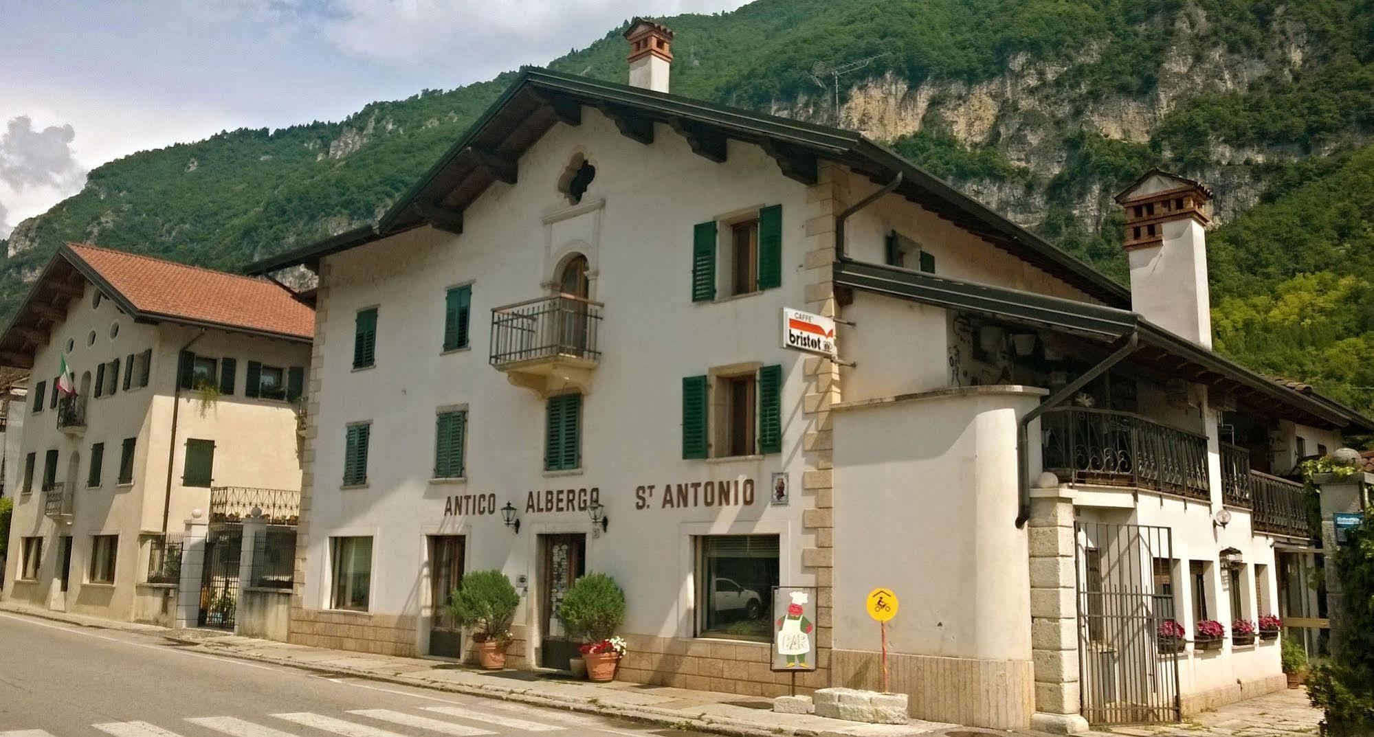 Antico Albergo Sant'Antonio Fonzaso Eksteriør billede